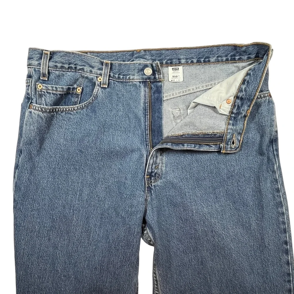 Vintage Y2K Levi's 550 Relaxed Fit Jeans Men's 40x32 (Fits 38x33) Medium‎ Wash